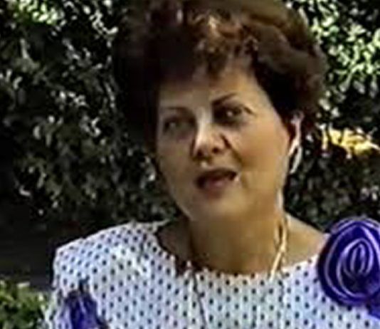 DRA. MARIA JULIA PRIETO PERES Dra. Maria Julia Preto Peres