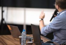 PARA SUSTENTAR LOS IDEALES Para sustentar los ideales