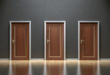 PUERTA EQUIVOCADA Puerta equivocada